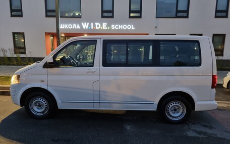 Volkswagen Multivan T5, 2011 год, 1 600 000 рублей, 5 фотография