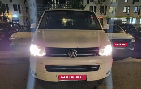 Volkswagen Multivan T5, 2011 год, 1 600 000 рублей, 2 фотография