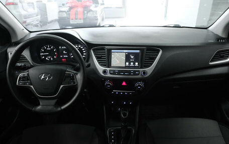 Hyundai Solaris II рестайлинг, 2018 год, 1 430 000 рублей, 13 фотография