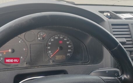 Volkswagen Transporter T5 рестайлинг, 2007 год, 820 000 рублей, 9 фотография