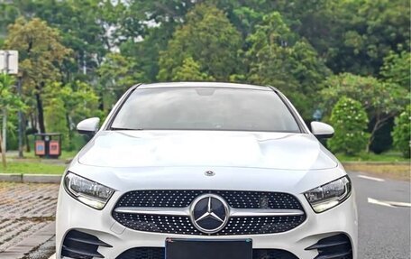 Mercedes-Benz A-Класс, 2022 год, 2 420 000 рублей, 2 фотография