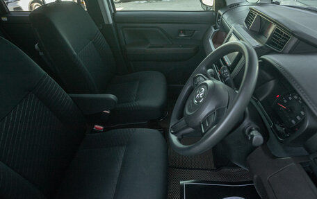 Toyota Roomy I, 2018 год, 998 000 рублей, 11 фотография
