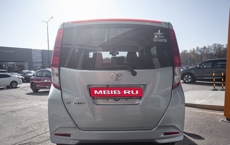 Toyota Roomy I, 2018 год, 998 000 рублей, 7 фотография