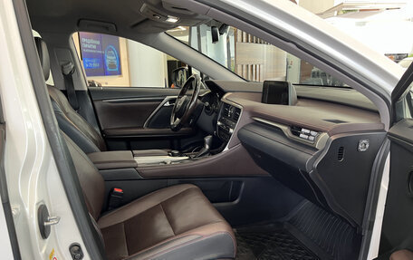Lexus RX IV рестайлинг, 2017 год, 4 350 000 рублей, 13 фотография