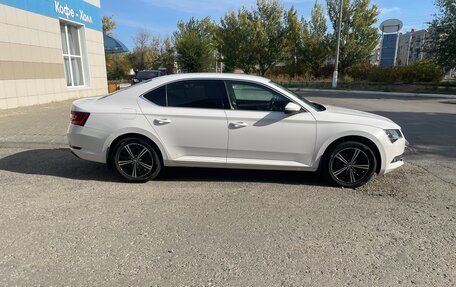 Skoda Superb III рестайлинг, 2019 год, 2 300 000 рублей, 6 фотография