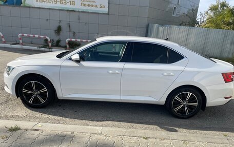 Skoda Superb III рестайлинг, 2019 год, 2 300 000 рублей, 2 фотография