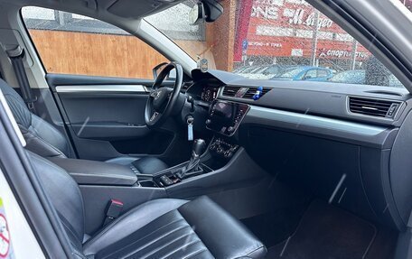 Skoda Superb III рестайлинг, 2019 год, 2 300 000 рублей, 19 фотография