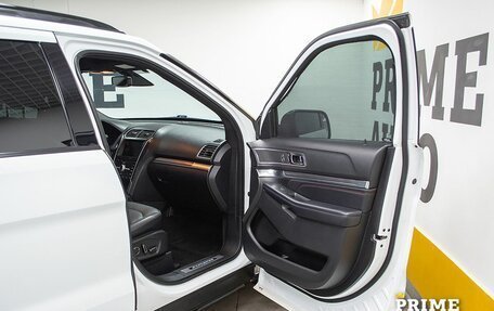 Ford Explorer VI, 2018 год, 3 199 000 рублей, 23 фотография