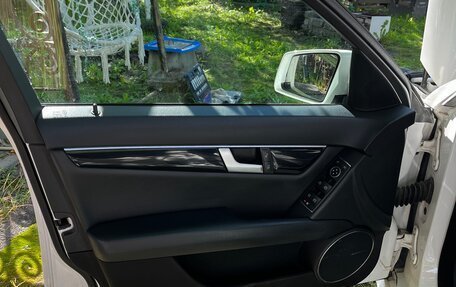 Mercedes-Benz C-Класс, 2012 год, 1 400 000 рублей, 14 фотография