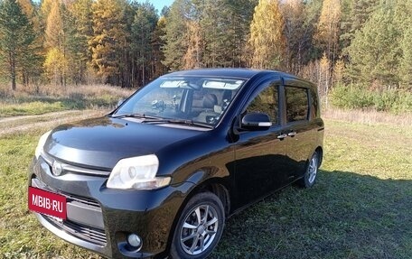 Toyota Sienta I, 2012 год, 999 000 рублей, 4 фотография