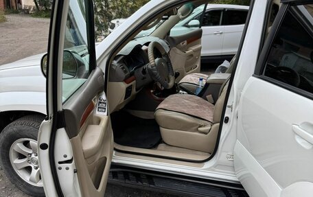 Toyota Land Cruiser Prado 120 рестайлинг, 2006 год, 2 285 000 рублей, 11 фотография