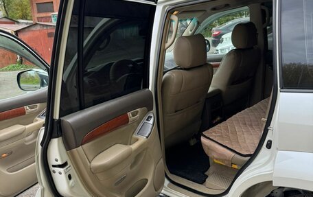 Toyota Land Cruiser Prado 120 рестайлинг, 2006 год, 2 285 000 рублей, 10 фотография