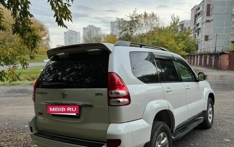 Toyota Land Cruiser Prado 120 рестайлинг, 2006 год, 2 285 000 рублей, 7 фотография