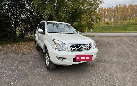 Toyota Land Cruiser Prado 120 рестайлинг, 2006 год, 2 285 000 рублей, 2 фотография