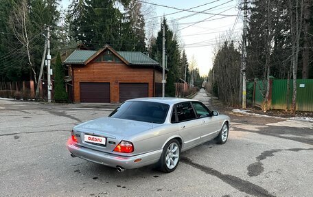 Jaguar XJR III (X350), 2000 год, 1 600 000 рублей, 8 фотография