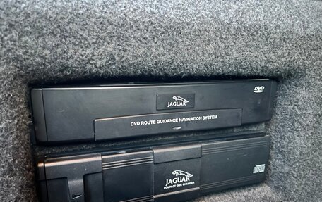 Jaguar XJR III (X350), 2000 год, 1 600 000 рублей, 10 фотография
