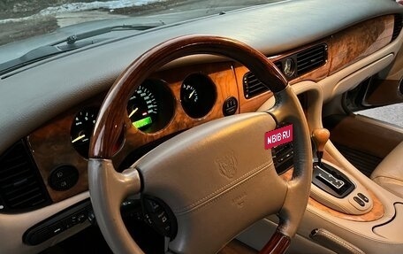 Jaguar XJR III (X350), 2000 год, 1 600 000 рублей, 16 фотография