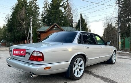 Jaguar XJR III (X350), 2000 год, 1 600 000 рублей, 7 фотография