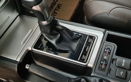 Toyota Land Cruiser Prado 150 рестайлинг 2, 2021 год, 8 950 000 рублей, 8 фотография