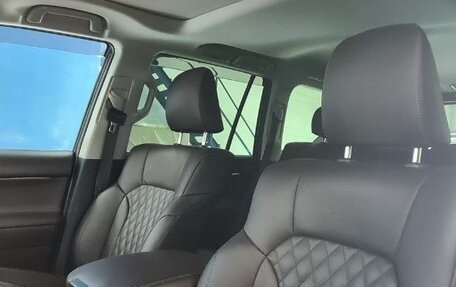 Toyota Land Cruiser Prado 150 рестайлинг 2, 2021 год, 8 950 000 рублей, 10 фотография