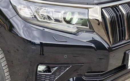 Toyota Land Cruiser Prado 150 рестайлинг 2, 2021 год, 8 950 000 рублей, 29 фотография