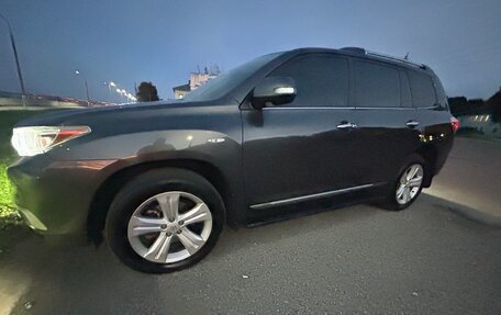 Toyota Highlander III, 2011 год, 2 100 000 рублей, 33 фотография