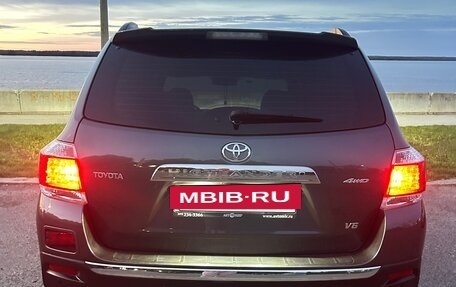 Toyota Highlander III, 2011 год, 2 100 000 рублей, 25 фотография