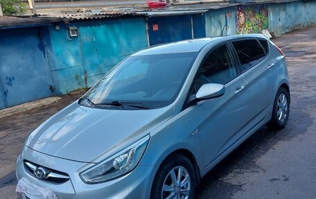 Hyundai Solaris II рестайлинг, 2014 год, 850 000 рублей, 5 фотография