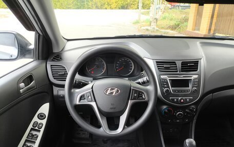 Hyundai Solaris II рестайлинг, 2014 год, 1 090 000 рублей, 21 фотография