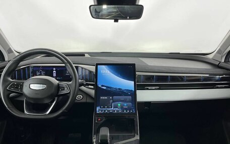 Geely Atlas, 2023 год, 2 460 000 рублей, 11 фотография