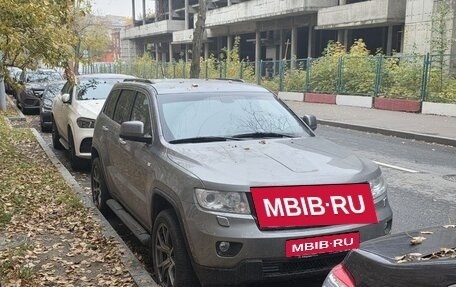 Jeep Grand Cherokee, 2012 год, 1 750 000 рублей, 2 фотография