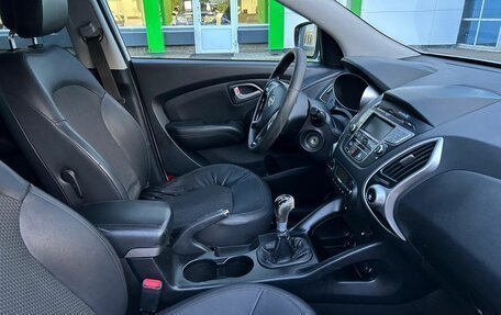 Hyundai ix35 I рестайлинг, 2011 год, 965 000 рублей, 10 фотография