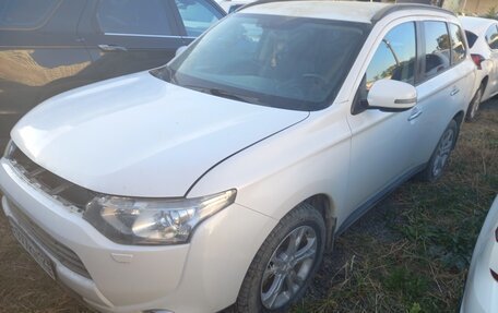 Mitsubishi Outlander III рестайлинг 3, 2012 год, 1 100 000 рублей, 1 фотография