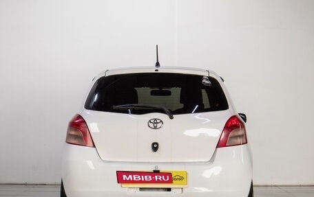 Toyota Vitz, 2006 год, 499 000 рублей, 6 фотография