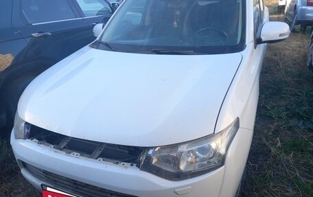 Mitsubishi Outlander III рестайлинг 3, 2012 год, 1 100 000 рублей, 3 фотография