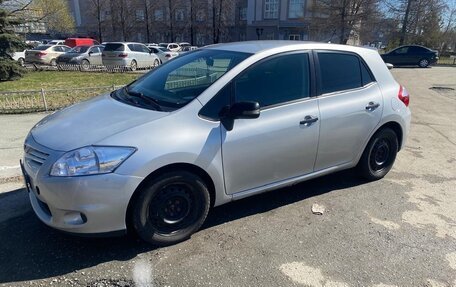 Toyota Auris II, 2011 год, 750 000 рублей, 10 фотография