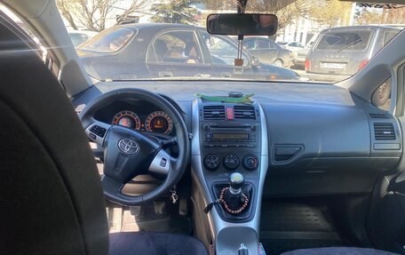 Toyota Auris II, 2011 год, 750 000 рублей, 6 фотография