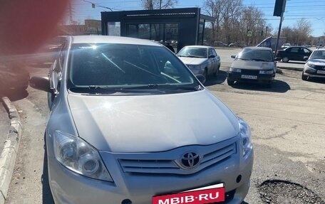 Toyota Auris II, 2011 год, 750 000 рублей, 4 фотография