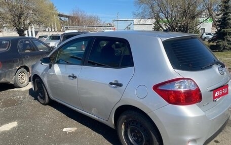 Toyota Auris II, 2011 год, 750 000 рублей, 1 фотография