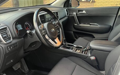 KIA Sportage IV рестайлинг, 2020 год, 2 350 000 рублей, 4 фотография