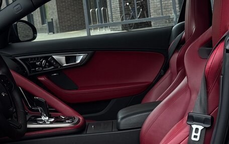 Jaguar F-Type I рестайлинг 2, 2015 год, 3 200 000 рублей, 17 фотография