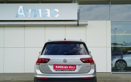 Volkswagen Tiguan II, 2017 год, 2 490 000 рублей, 4 фотография