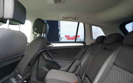 Volkswagen Tiguan II, 2017 год, 2 490 000 рублей, 13 фотография