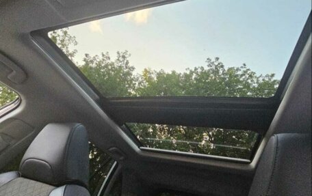 Toyota RAV4, 2024 год, 3 950 000 рублей, 4 фотография