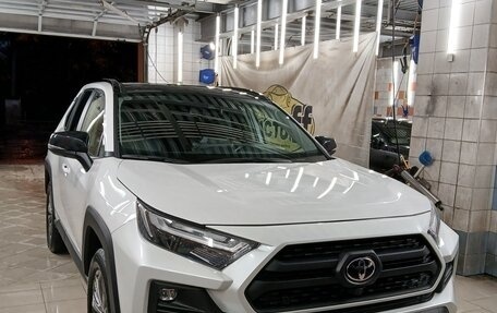Toyota RAV4, 2024 год, 3 950 000 рублей, 5 фотография