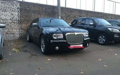 Chrysler 300C II, 2005 год, 1 150 000 рублей, 16 фотография
