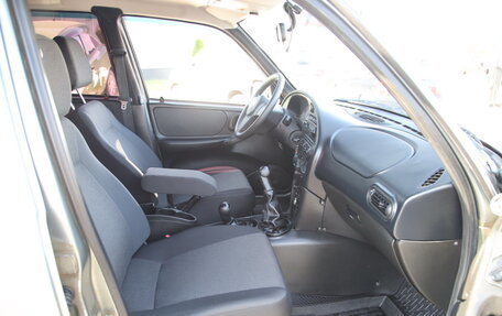 Chevrolet Niva I рестайлинг, 2013 год, 588 300 рублей, 9 фотография