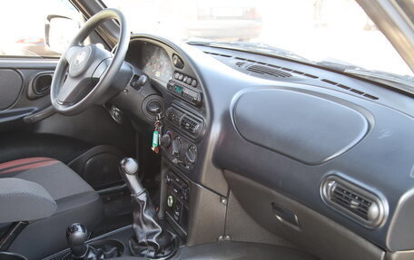 Chevrolet Niva I рестайлинг, 2013 год, 588 300 рублей, 8 фотография