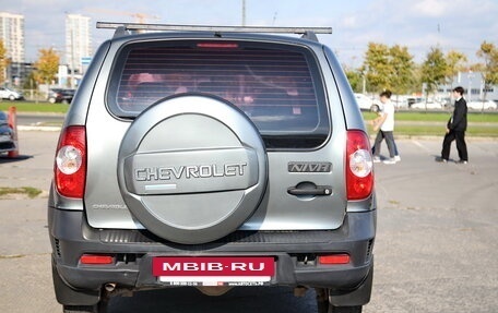 Chevrolet Niva I рестайлинг, 2013 год, 588 300 рублей, 6 фотография