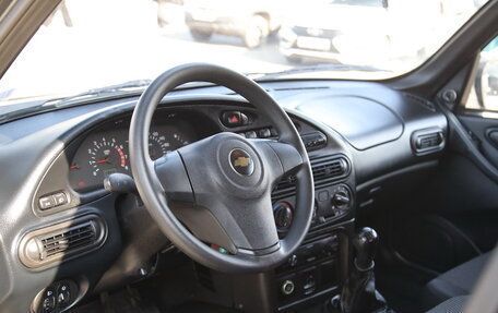 Chevrolet Niva I рестайлинг, 2013 год, 588 300 рублей, 13 фотография